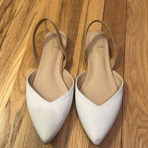 White sandal flats